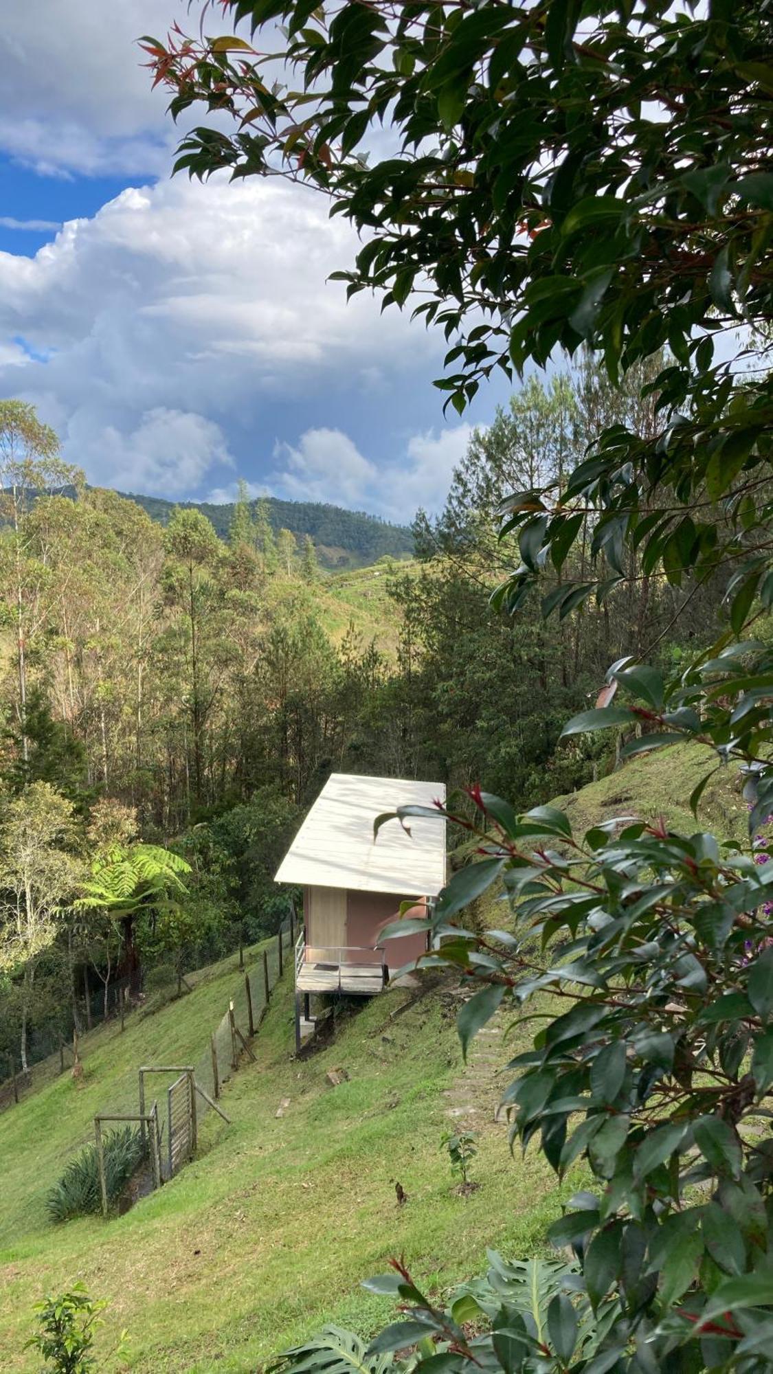 Chalet Entre El Y La Ceja El Retiro (Antioquia)