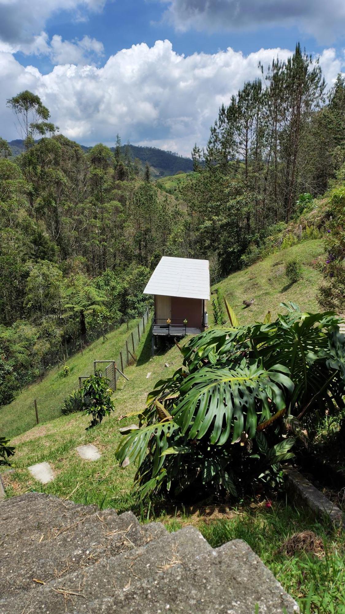 Chalet Entre El Y La Ceja El Retiro (Antioquia)